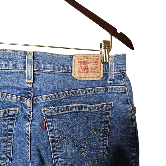 Levi's 550 Classic Bootcut Denim Jeans. Perfect! - Picture 6 of 6